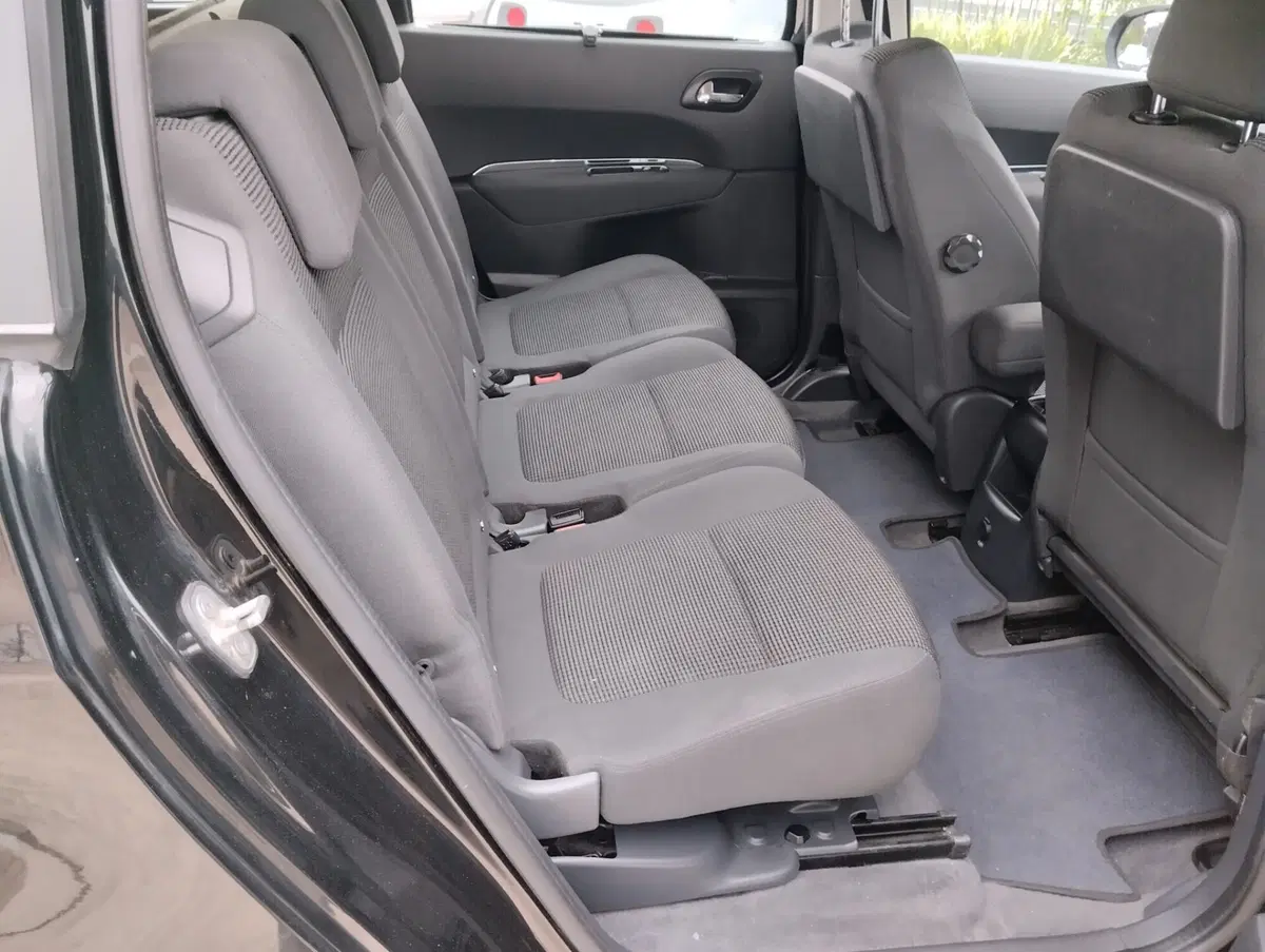 Peugeot 5008 usata a Asti (17)