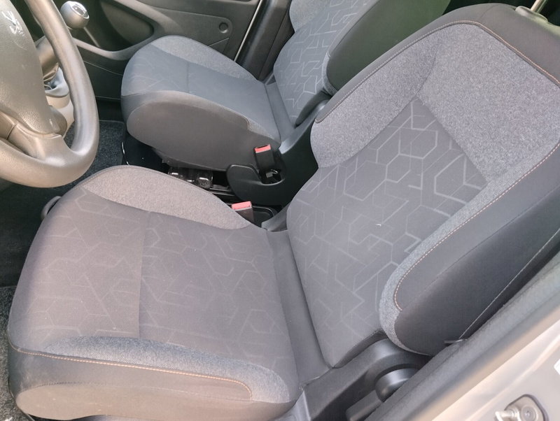 Peugeot Partner usata a Asti (16)