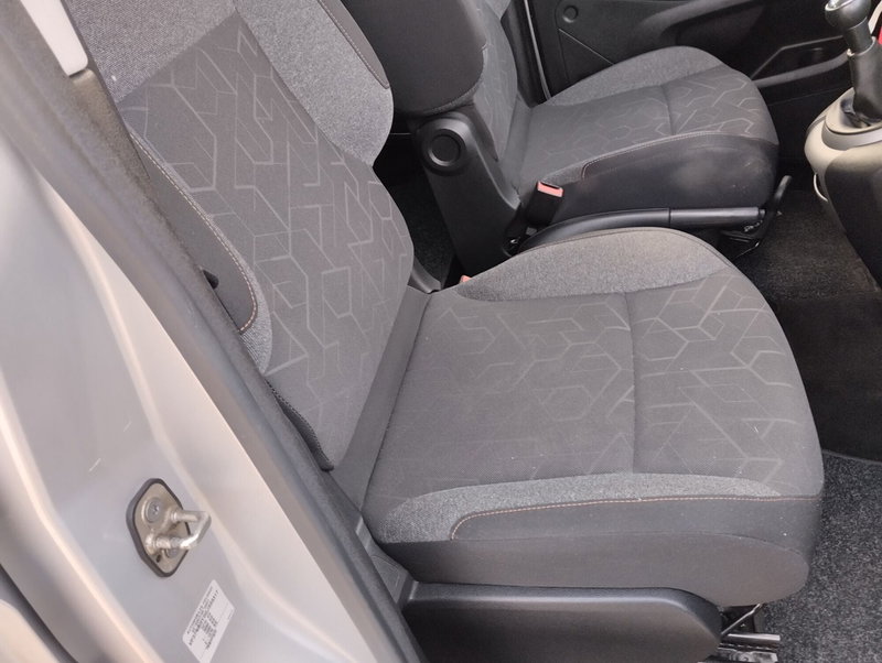 Peugeot Partner usata a Asti (18)