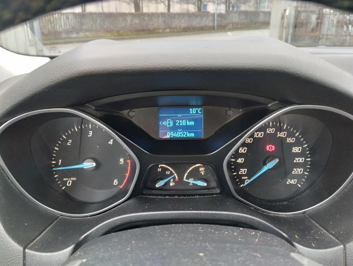 Ford Focus Station Wagon usata a Asti (11)