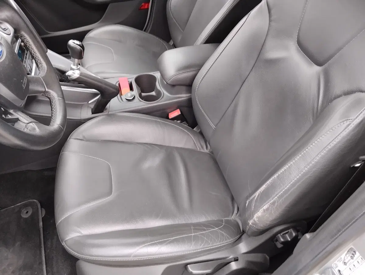 Ford Focus Station Wagon usata a Asti (18)