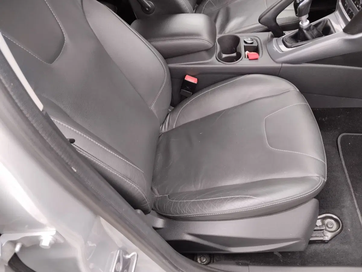 Ford Focus Station Wagon usata a Asti (20)