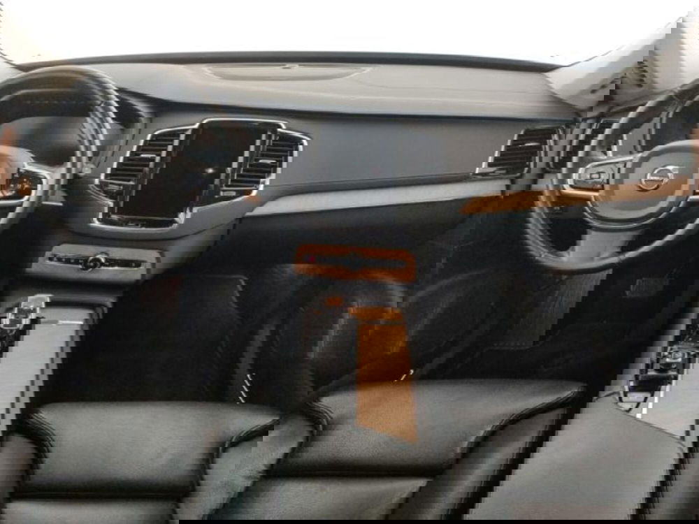 Volvo XC90 usata a Modena (9)