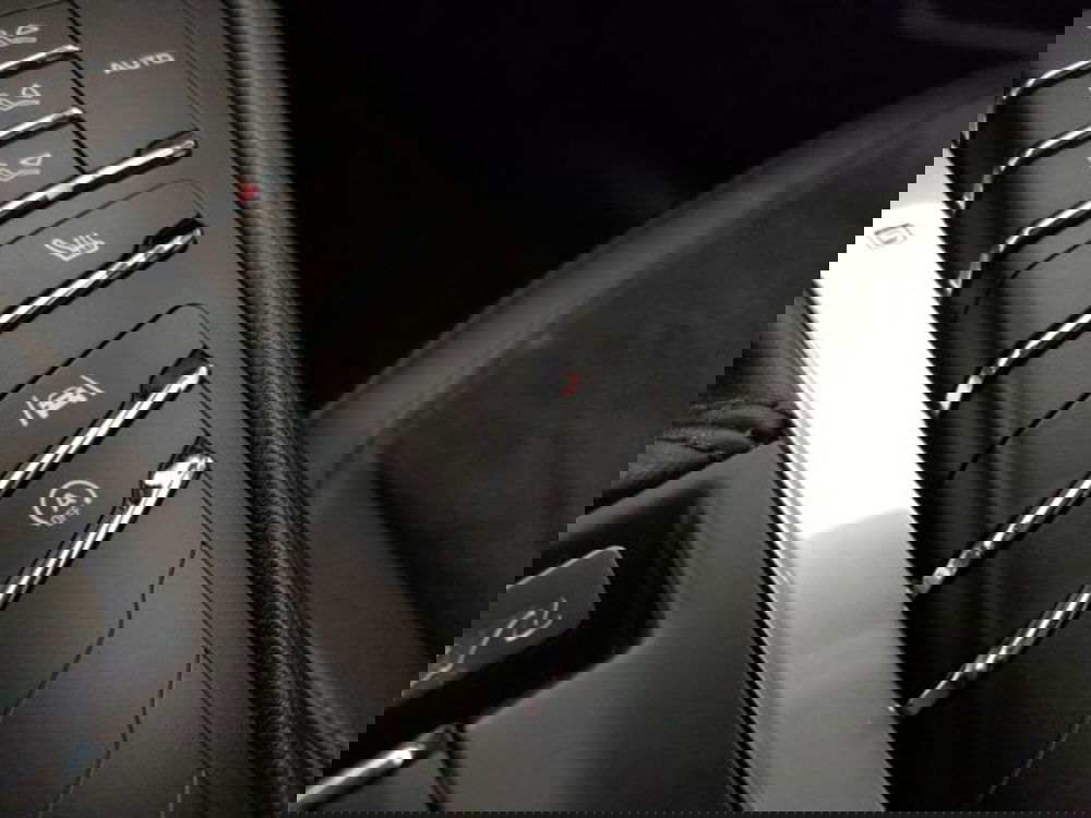 Porsche Macan usata a Modena (20)