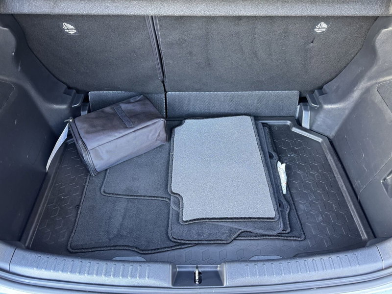 Toyota Yaris usata a Como (11)