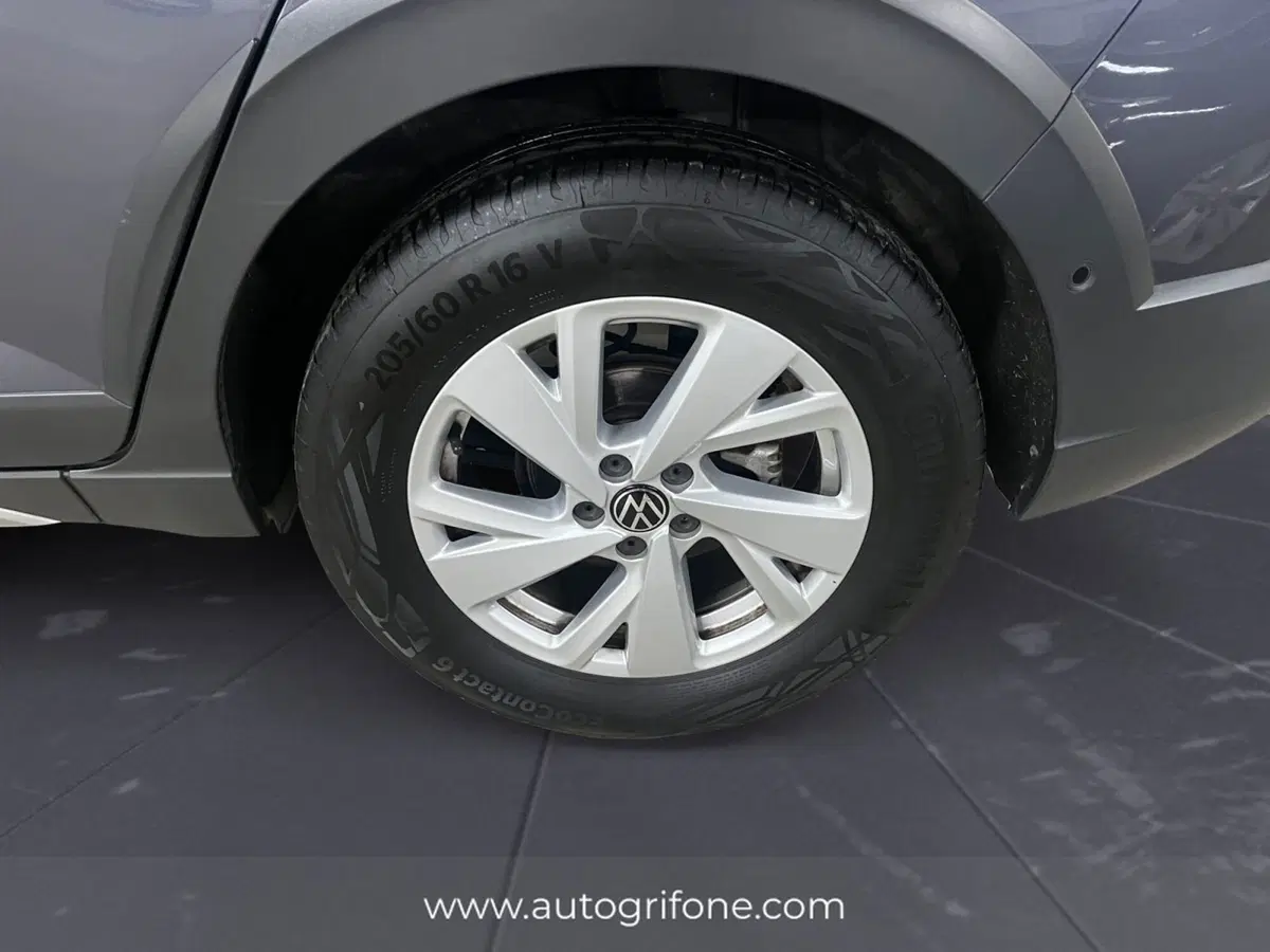 Volkswagen Taigo usata a Modena (13)