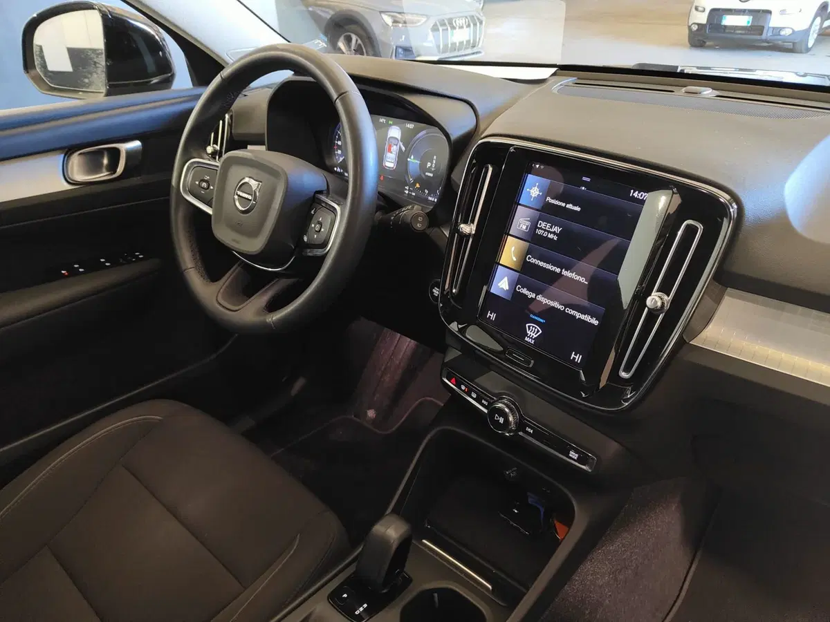 Volvo XC40 usata a Milano (11)