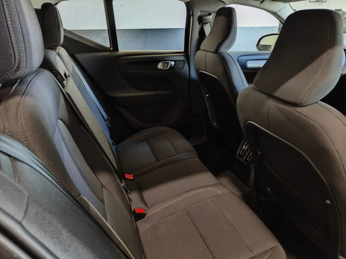 Volvo XC40 usata a Milano (13)