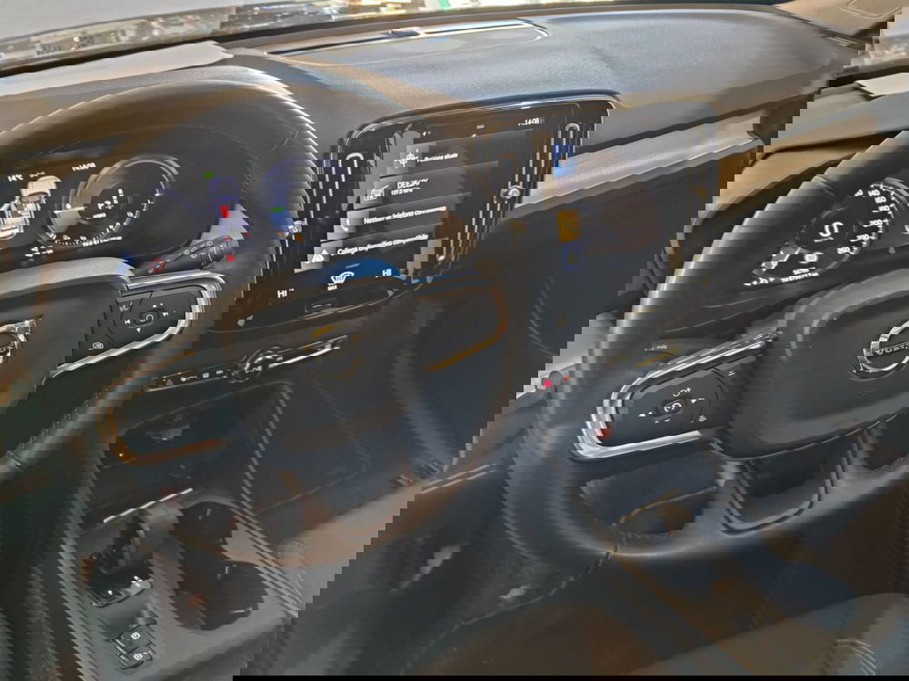 Volvo XC40 usata a Milano (15)