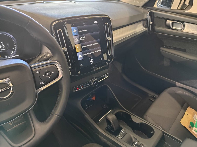 Volvo XC40 usata a Milano (16)