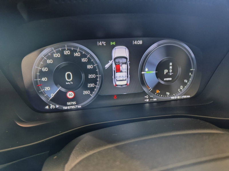 Volvo XC40 usata a Milano (18)