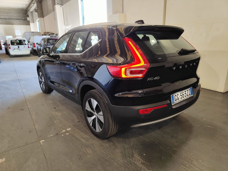 Volvo XC40 usata a Milano (6)