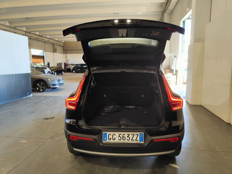 Volvo XC40 usata a Milano (8)