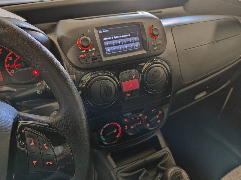 Fiat Qubo usata a Milano (14)