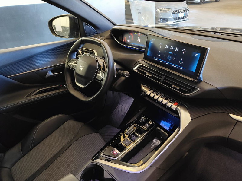 Peugeot 5008 usata a Milano (12)