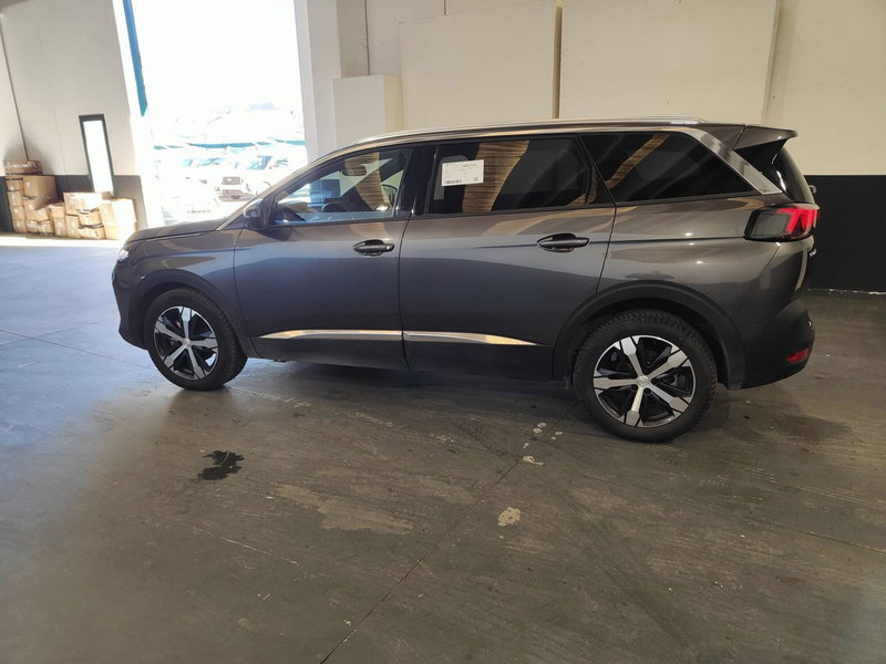 Peugeot 5008 usata a Milano (2)
