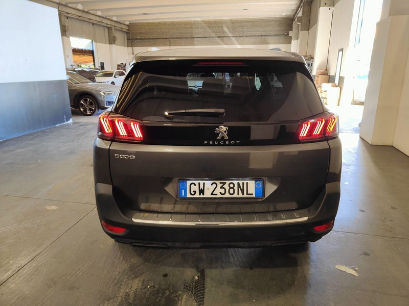 Peugeot 5008 usata a Milano (8)