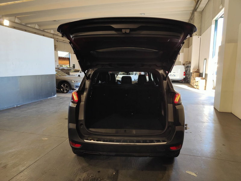 Peugeot 5008 usata a Milano (9)