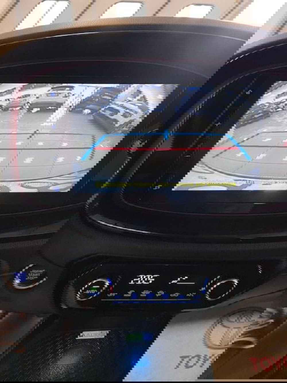 Toyota Aygo X usata a Prato (17)