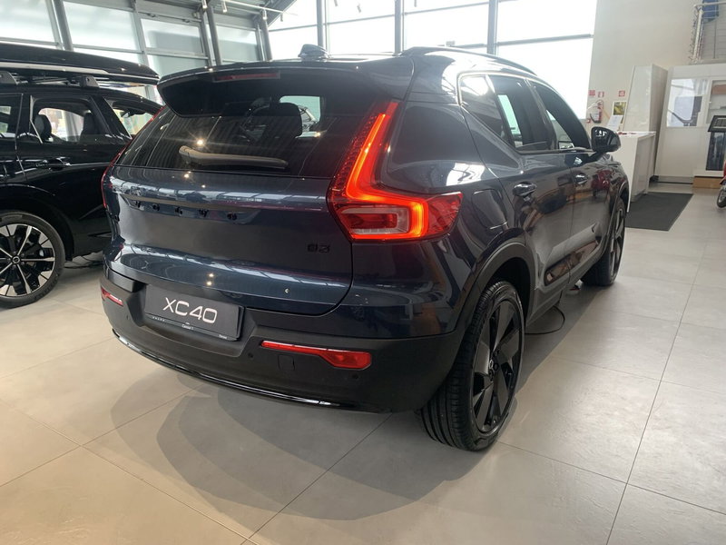 Volvo XC40 nuova a Ferrara (14)