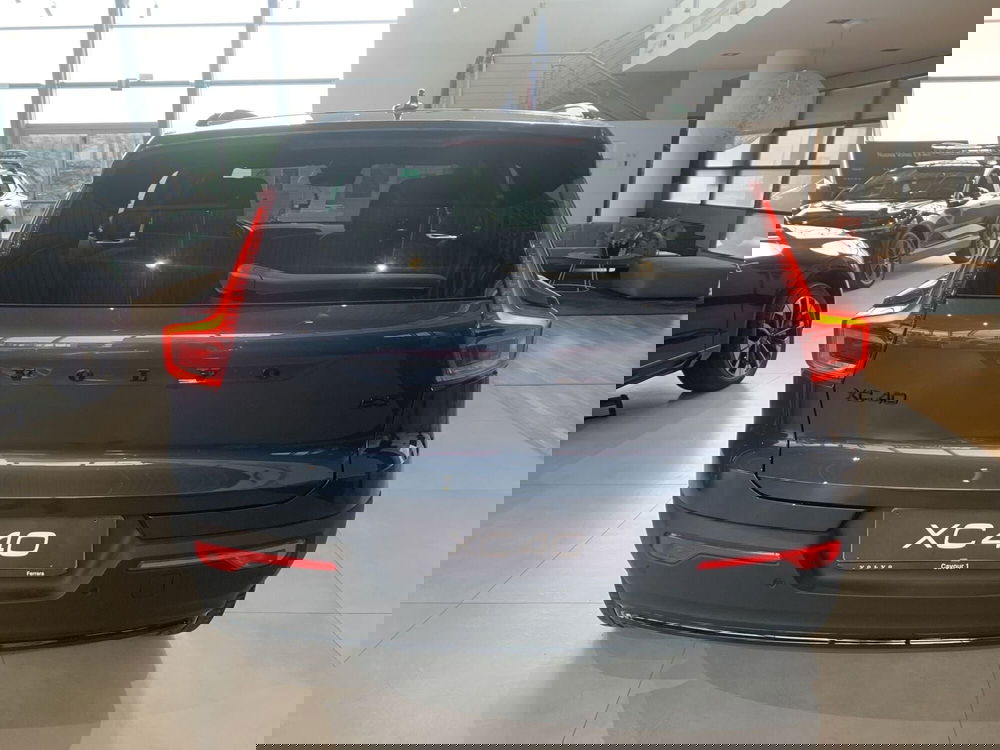 Volvo XC40 nuova a Ferrara (15)