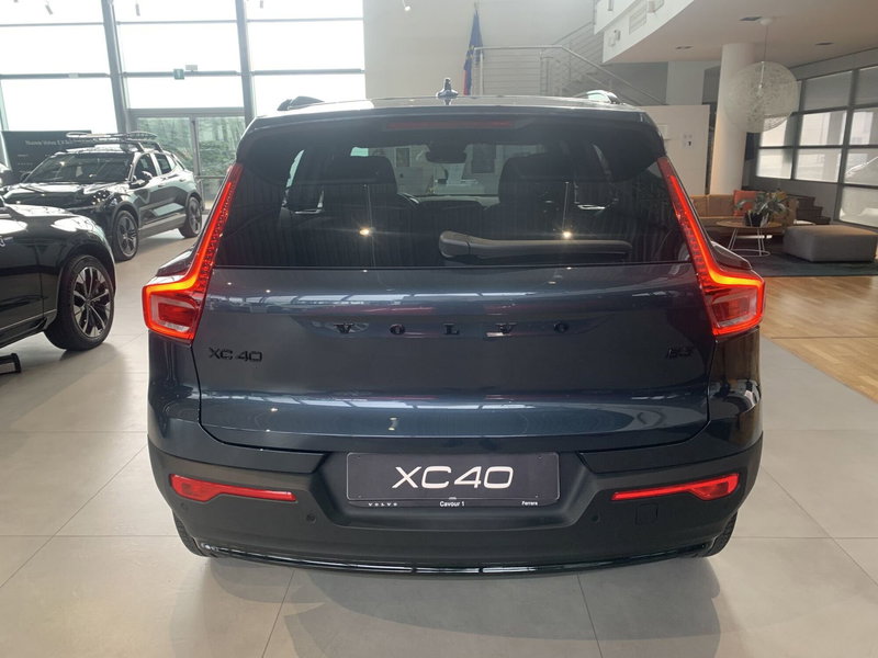 Volvo XC40 nuova a Ferrara (15)
