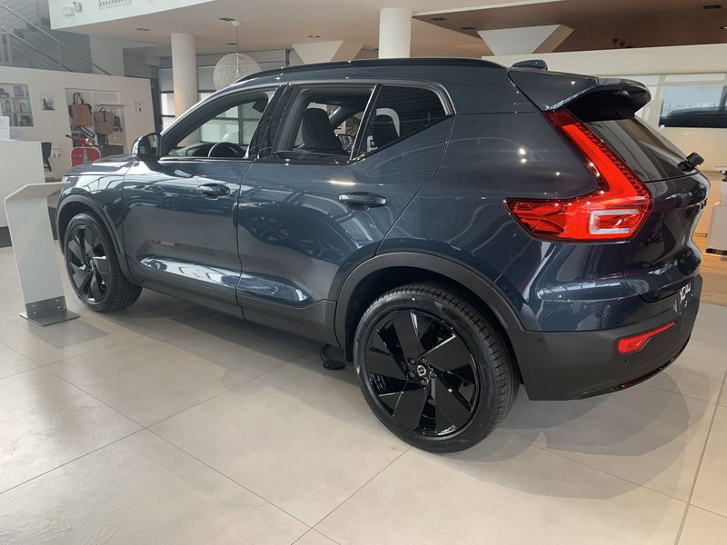 Volvo XC40 nuova a Ferrara (16)
