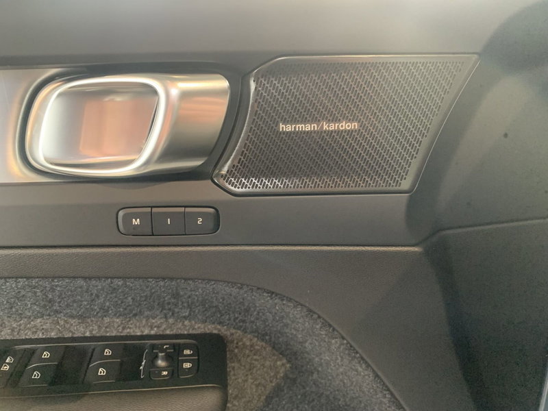 Volvo XC40 nuova a Ferrara (7)