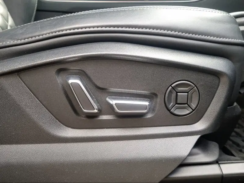Audi Q8 usata a Firenze (15)