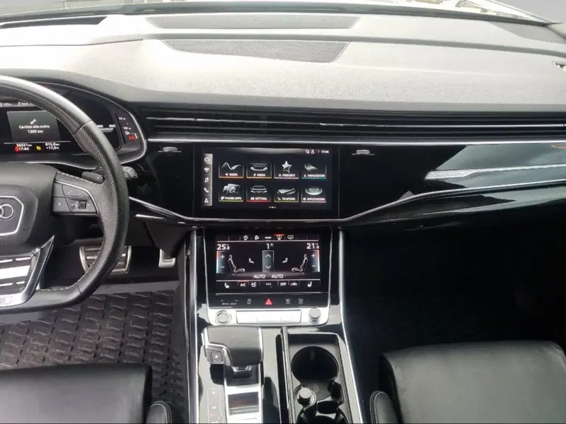 Audi Q8 usata a Firenze (9)