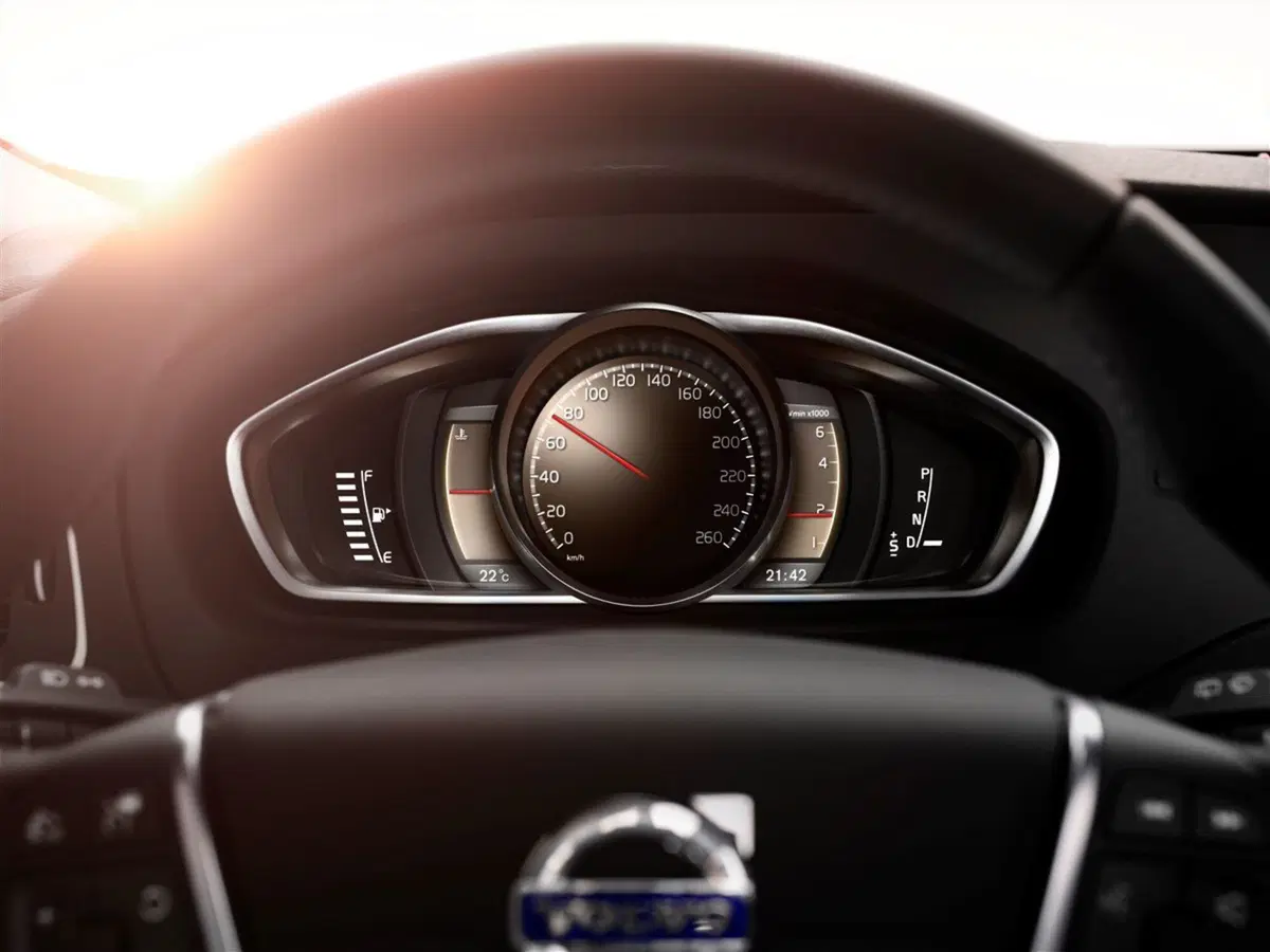Volvo V40 usata a Parma (10)