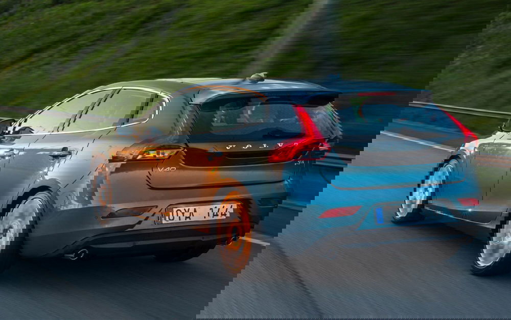 Volvo V40 usata a Parma (5)