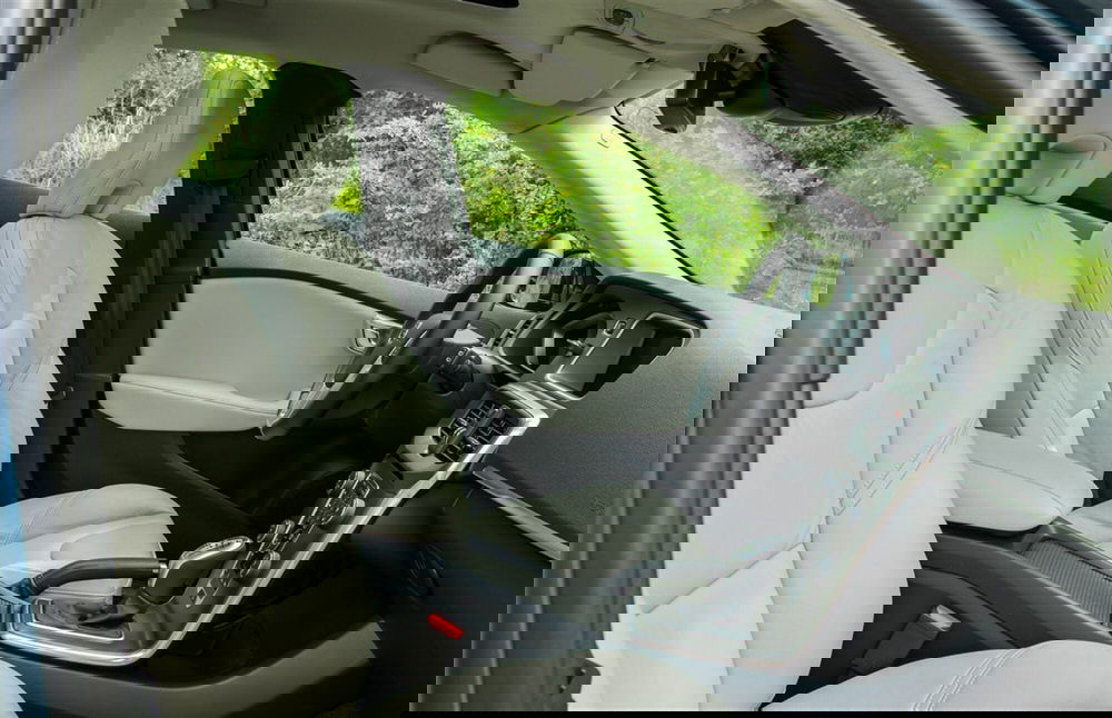 Volvo V40 usata a Parma (9)