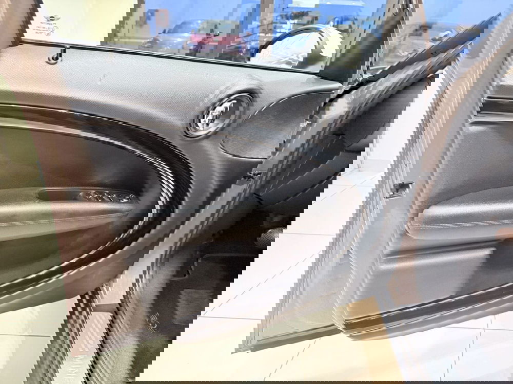 MINI Mini Countryman usata a Latina (19)