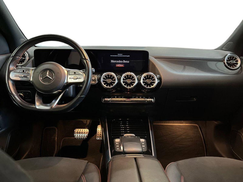 Mercedes-Benz GLA SUV usata a Bari (8)