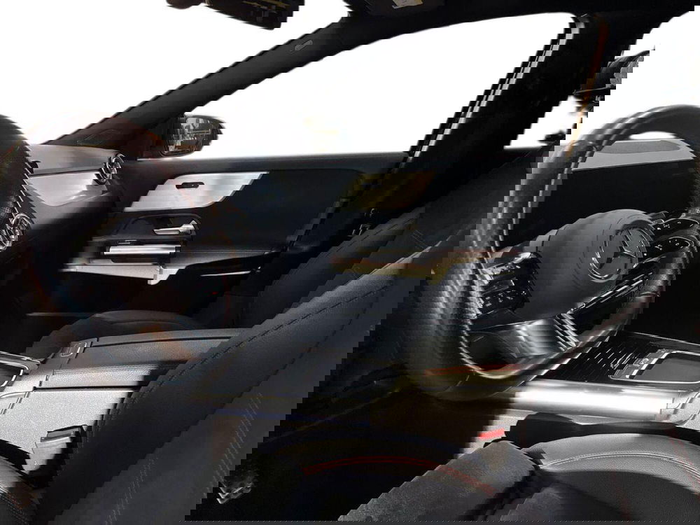 Mercedes-Benz GLA SUV usata a Bari (7)