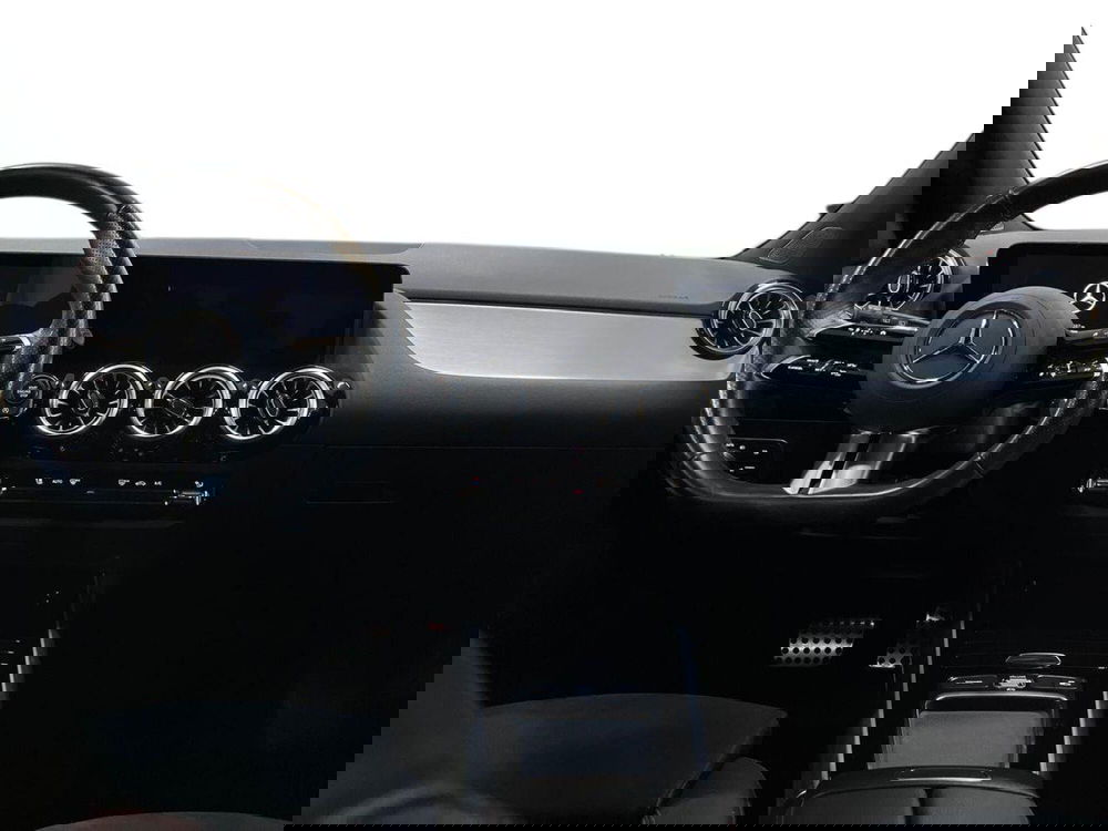 Mercedes-Benz GLA SUV usata a Bari (8)