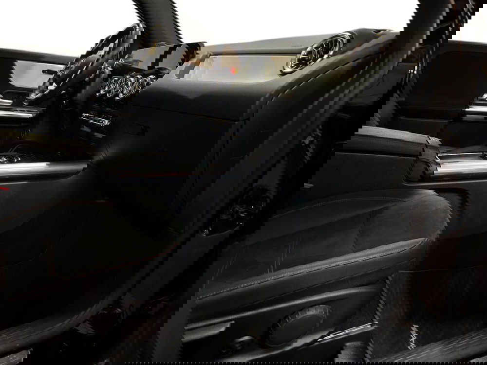 Mercedes-Benz GLA SUV usata a Bari (9)