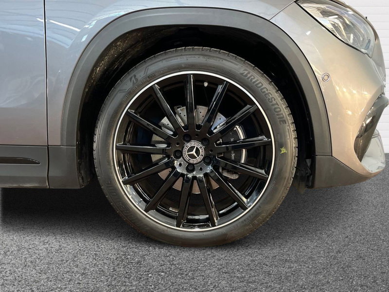 Mercedes-Benz GLA SUV usata a Bari (6)