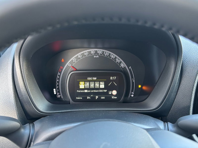 Toyota Aygo X nuova a Ferrara (12)