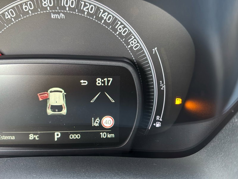 Toyota Aygo X nuova a Ferrara (13)