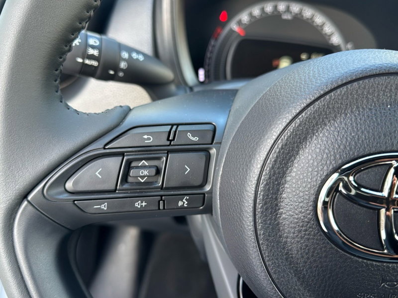 Toyota Aygo X nuova a Ferrara (17)