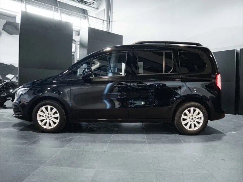 Mercedes-Benz Classe T nuova a Rimini (5)