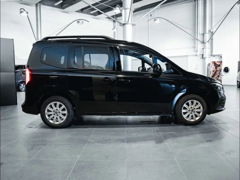 Mercedes-Benz Classe T nuova a Rimini (7)