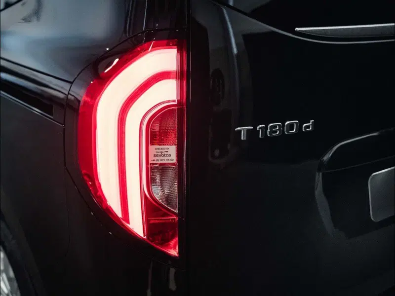 Mercedes-Benz Classe T nuova a Rimini (8)