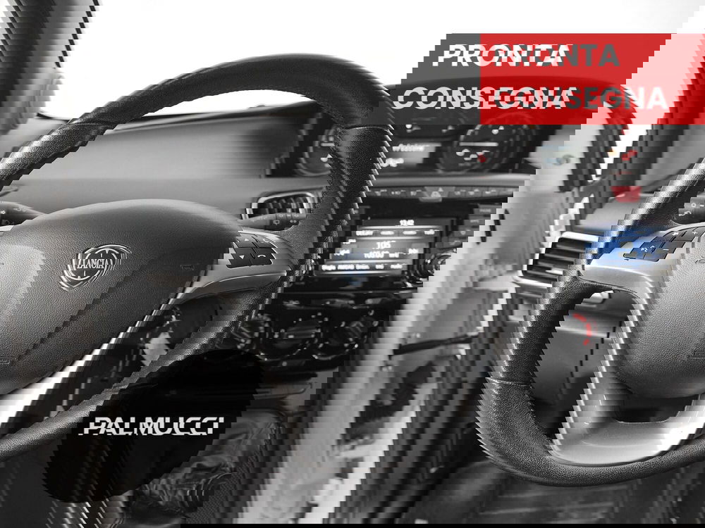 Lancia Ypsilon usata a Prato (16)