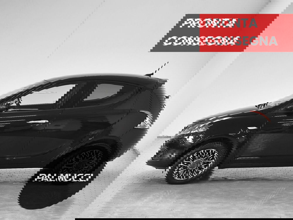 Lancia Ypsilon usata a Prato (5)