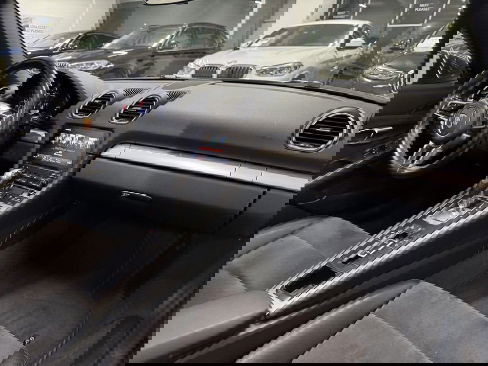 Porsche 718 Boxster  usata a Messina (9)