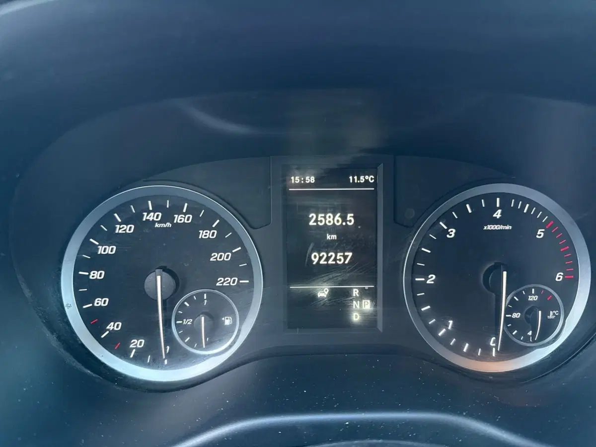 Mercedes-Benz Vito usata a Milano (13)