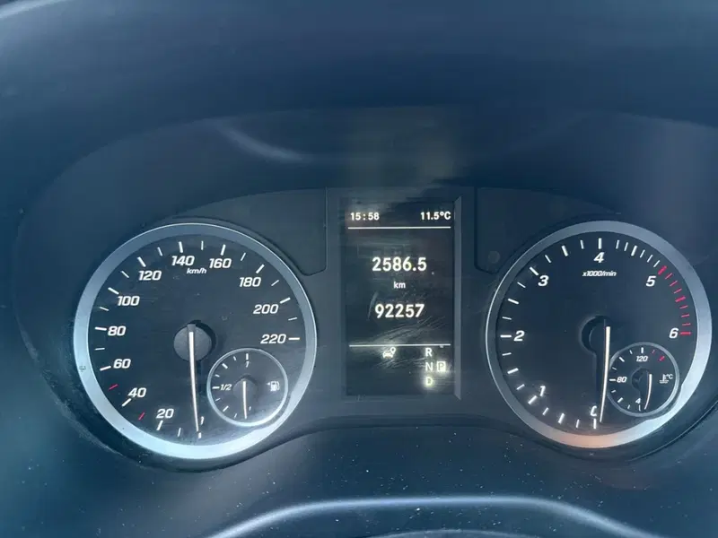Mercedes-Benz Vito usata a Milano (13)